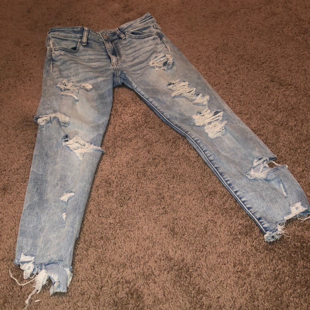 Distressed American Eagle Stretch Jeans